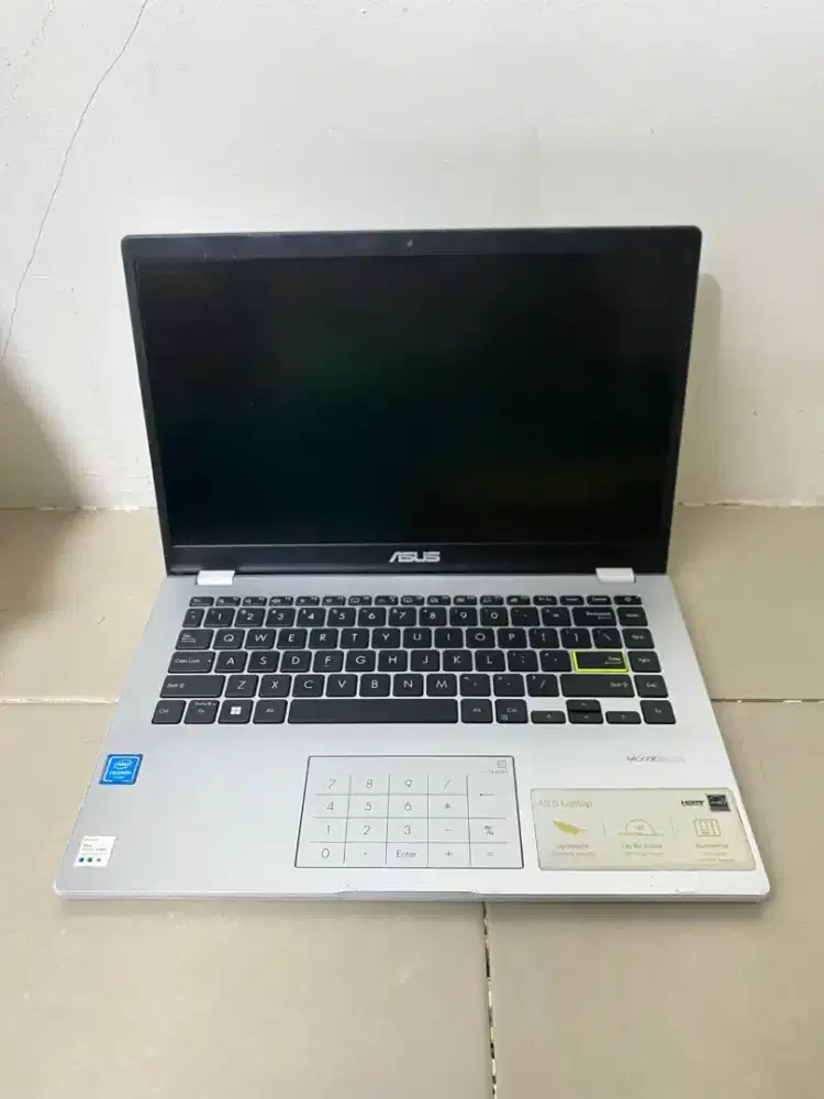 Dijual Asus E410M Intel Celeron N4020 Ram 4GB SSD 512GB Key Backlight