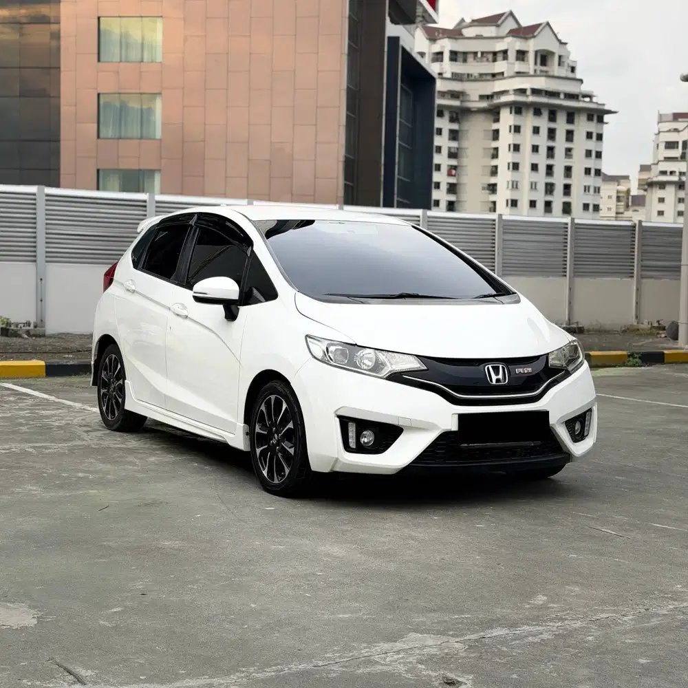 HONDA JAZZ RS 1.5 A/T 2016
