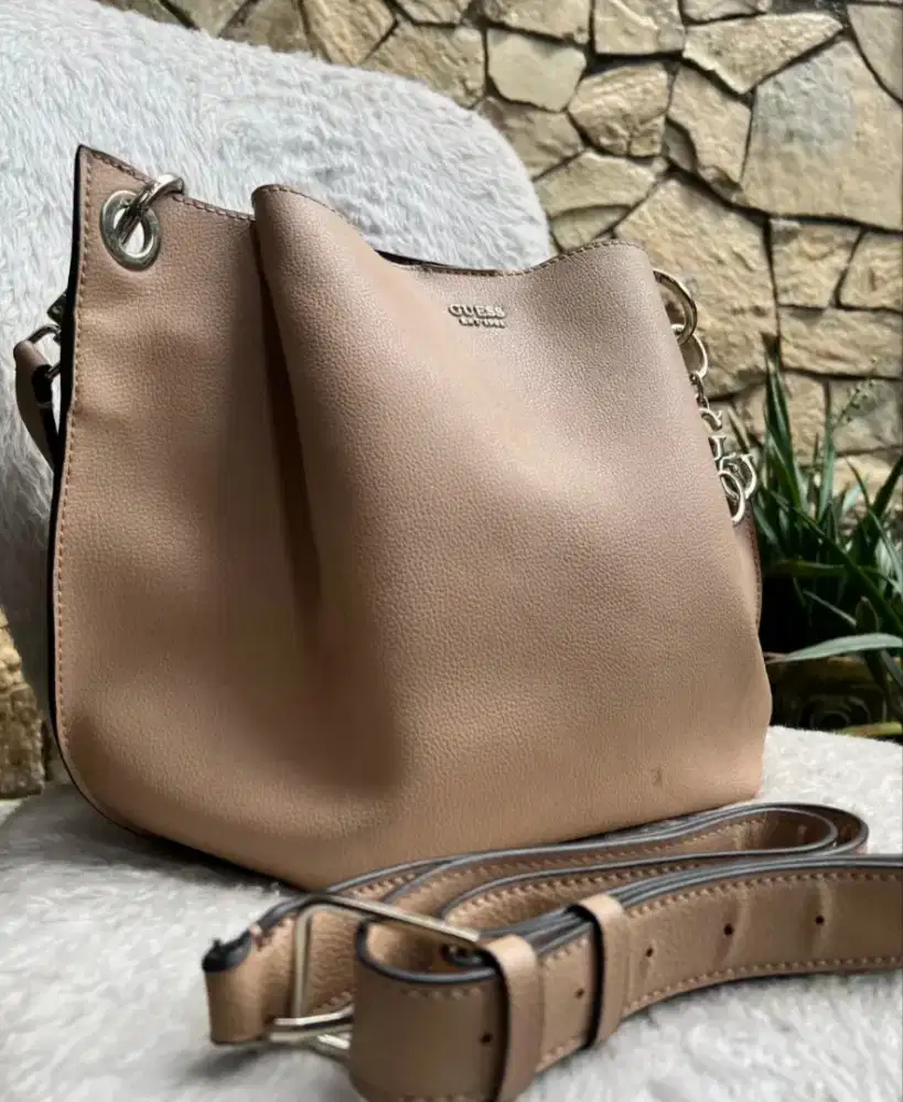galery_palugada JUALCELATMURAH Tas guess Hobo nude