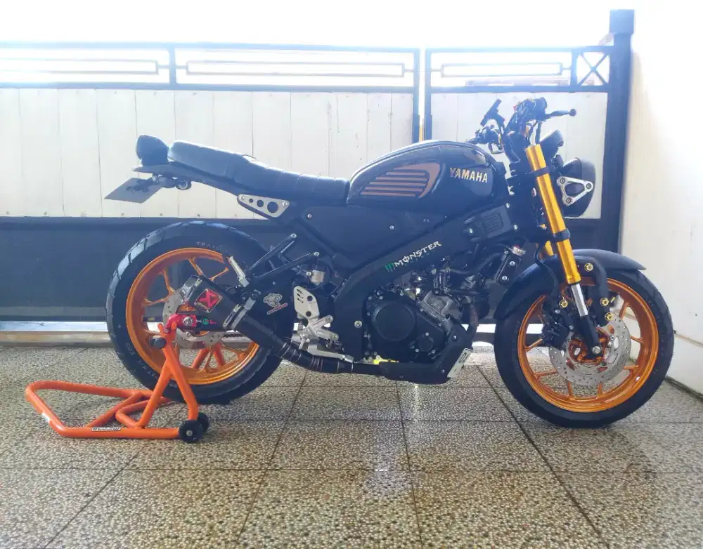 Dijual Yamaha XSR 155 Tahun 2023