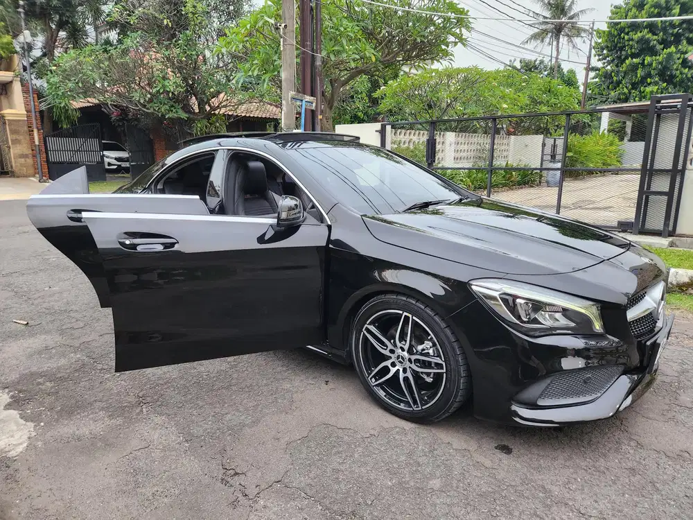 Mercedes-Benz CLA200 panoramic cla 200 AMG 2019 mulus 2018 terawat