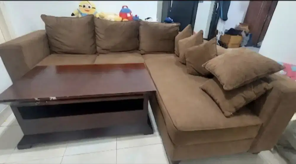 Dijual Sofa L Warna Coklat + Meja