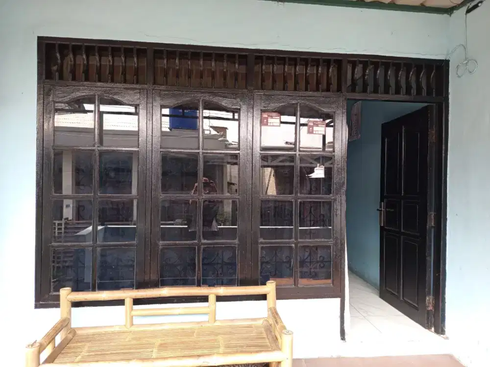 Di jual cepat BU rumah induk dan kontrakan 1 pintu bisa untuk berdaga