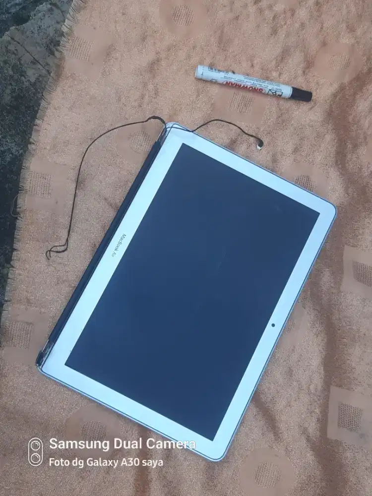 LCD Apple Mac book air 13 original bawaan