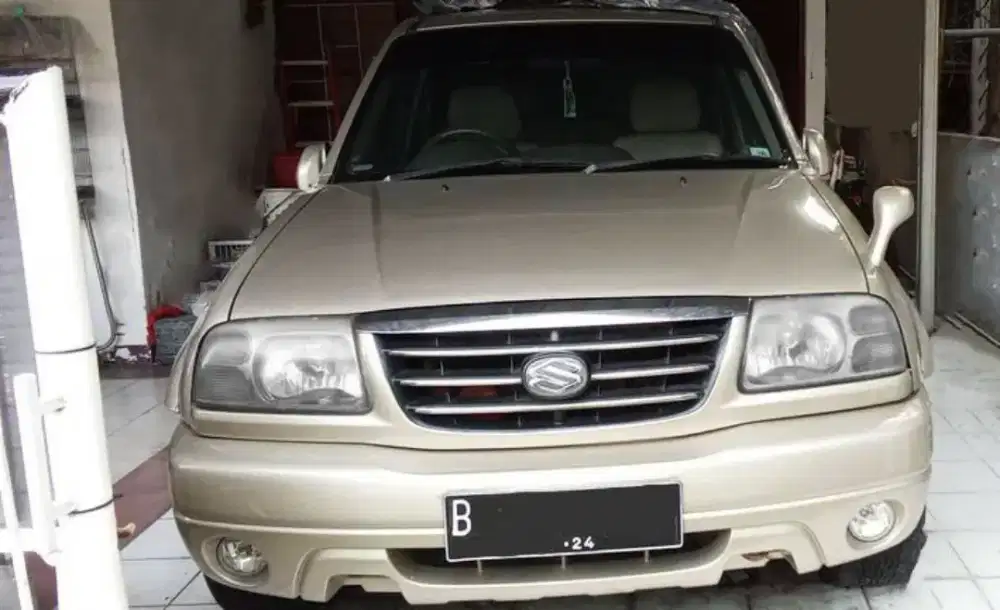 Jual mobil Suzuki grand Escudo XL 7