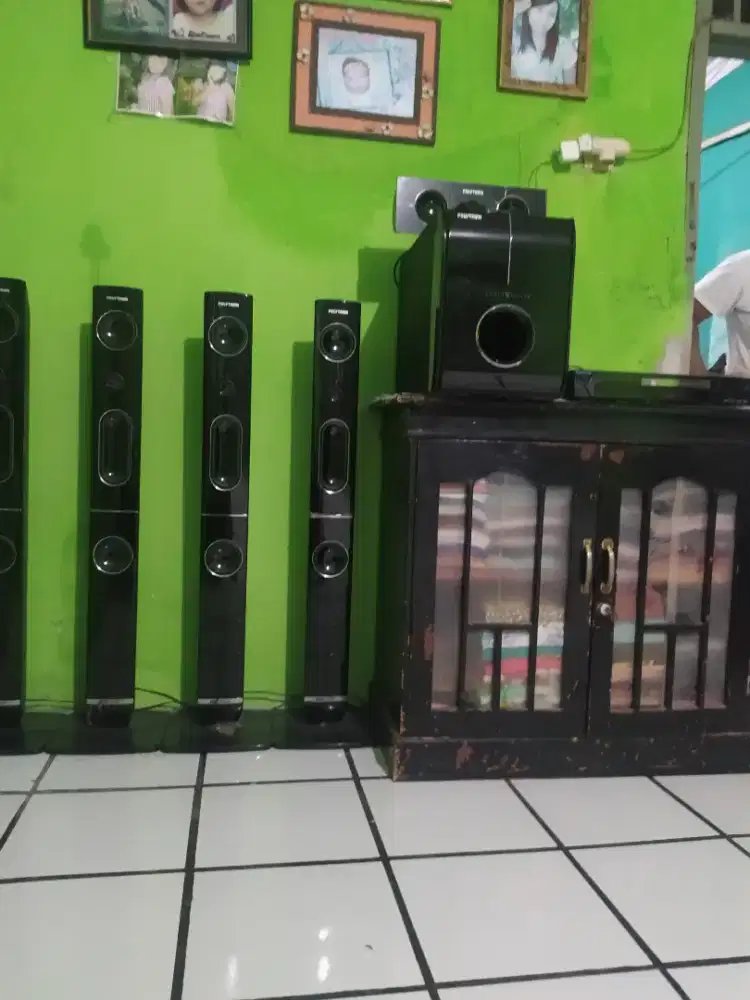 Jual home tiater polytron