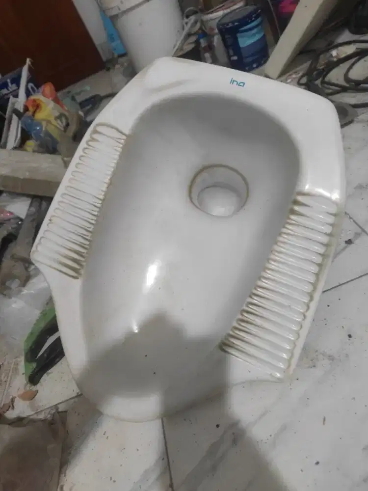 Kloset Jongkok merk INA