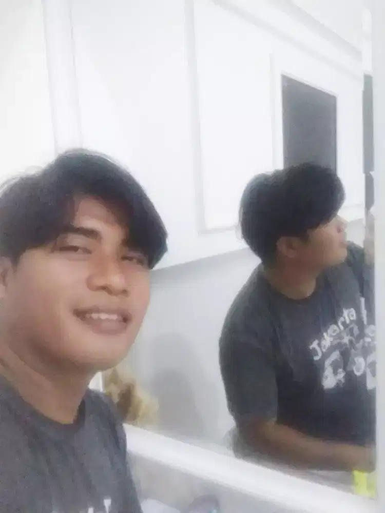 Pria umur 43 th cari kerja gaji UMR