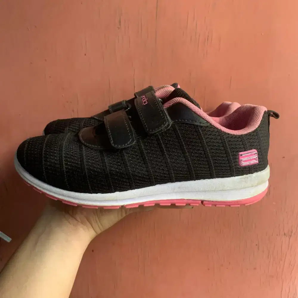 Sepatu ando preloved