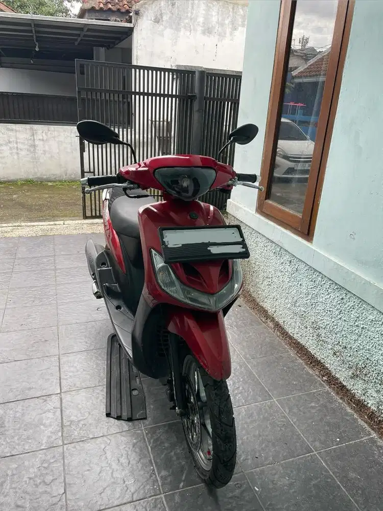 Mio Smile Merah Maroon 2011