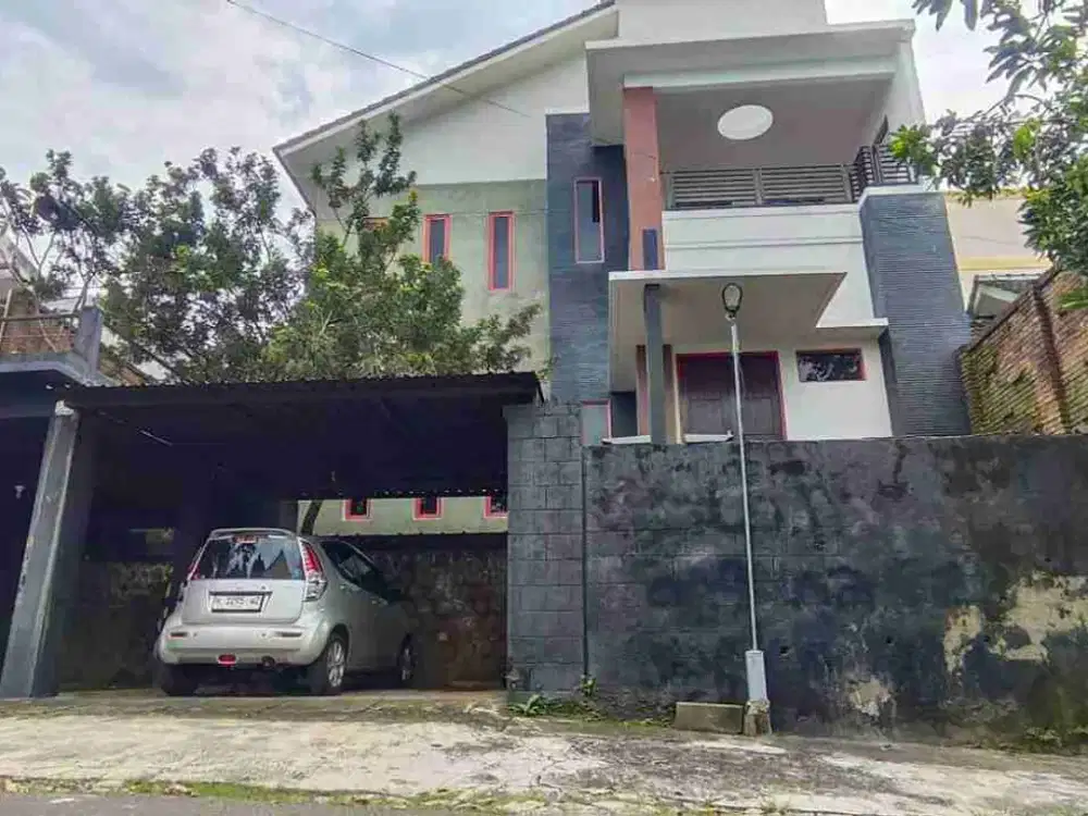 Rumah 2 Lt Bagus ada View di Jl Bukit Delima, Permata Puri Beringin Ngaliyan