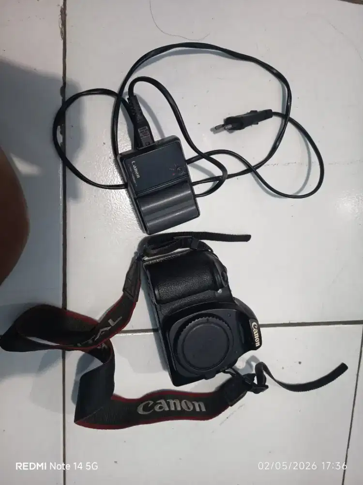 Kamera Eos 30D kondisi apa ada nya