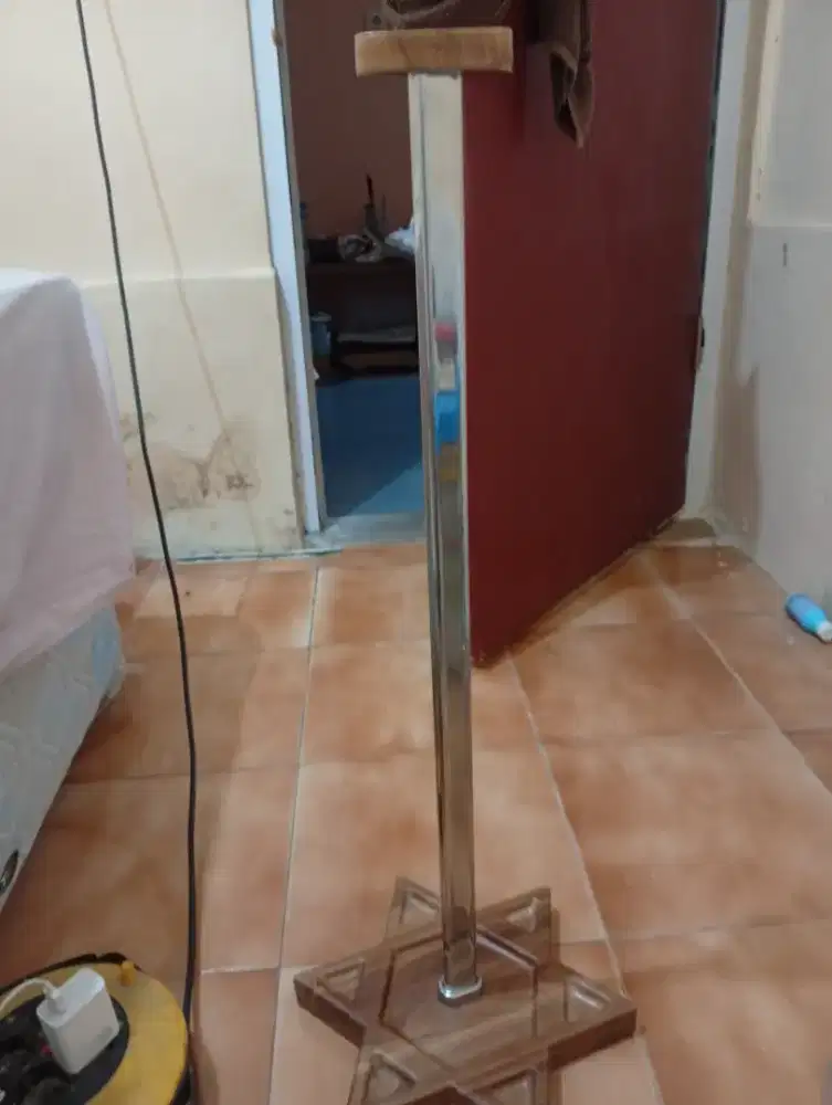 Sofar stand ( tiang saja)
