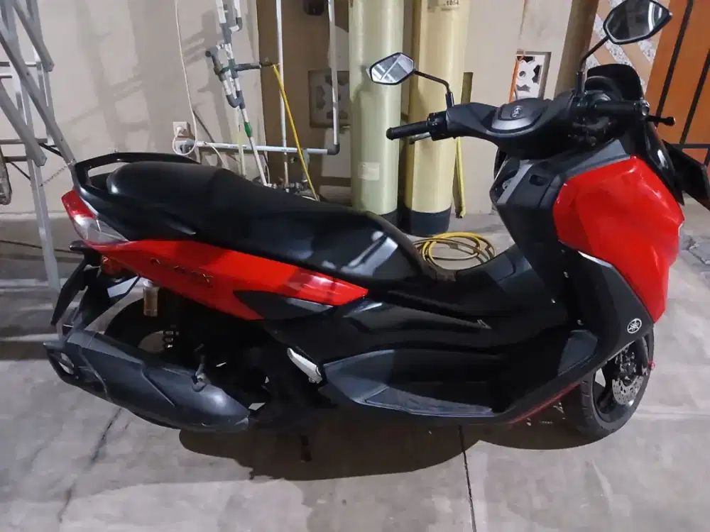 Yamaha nmax 2023 merah