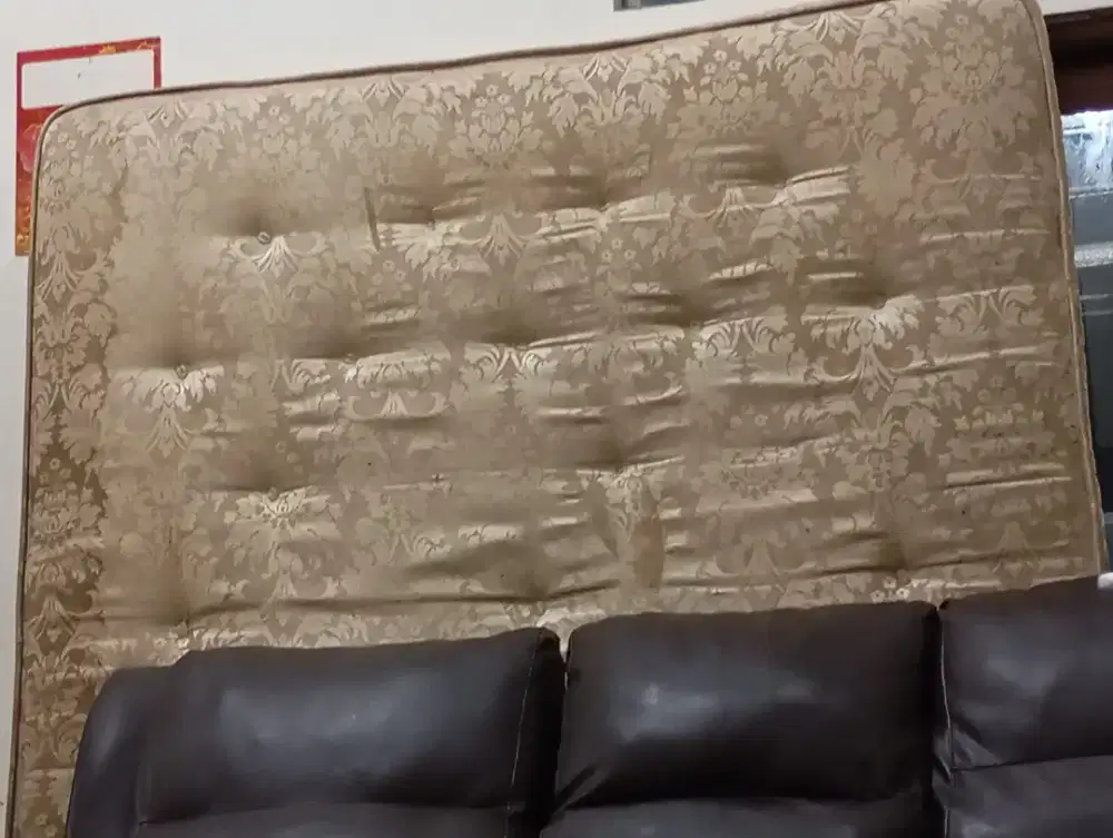 DI JUAL KASUR BEKAS