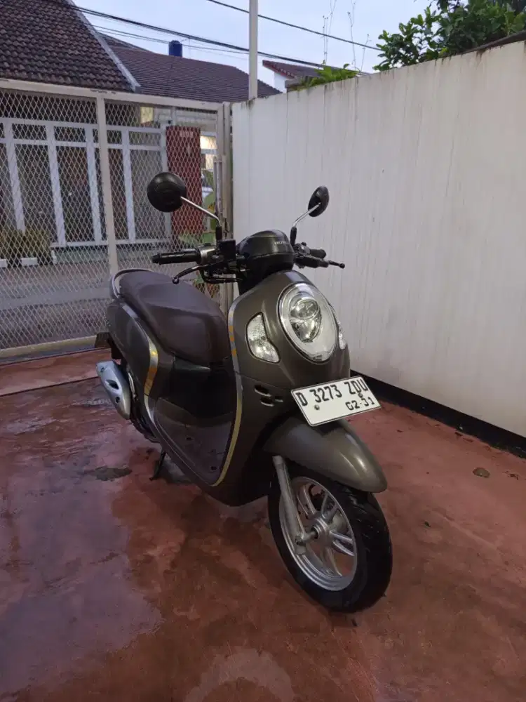 Dijual Honda Scoopy Tahun 2021 low KM