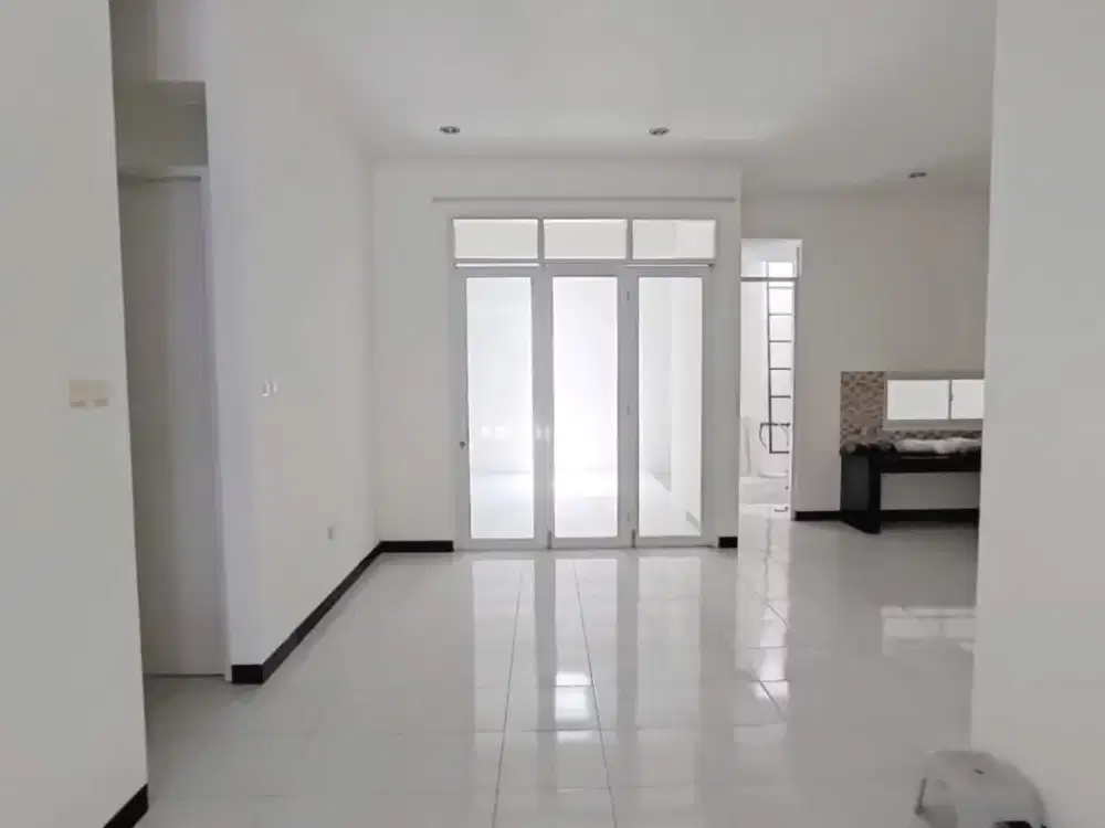 1,9 M nego Dijual cepat rumah baru Taman Kopo Indah V Sommerville lt 170 lb 130 kt 3 km 2