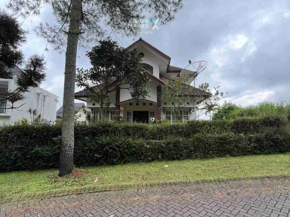 Dijual Villa Full Furnished View Keren Lokasi Strategis Di Panderman Hill Boulevard Batu Malang