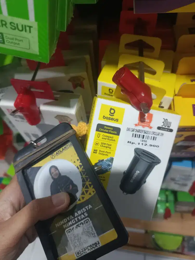 Car charger ATLANTIS DAHSYAT