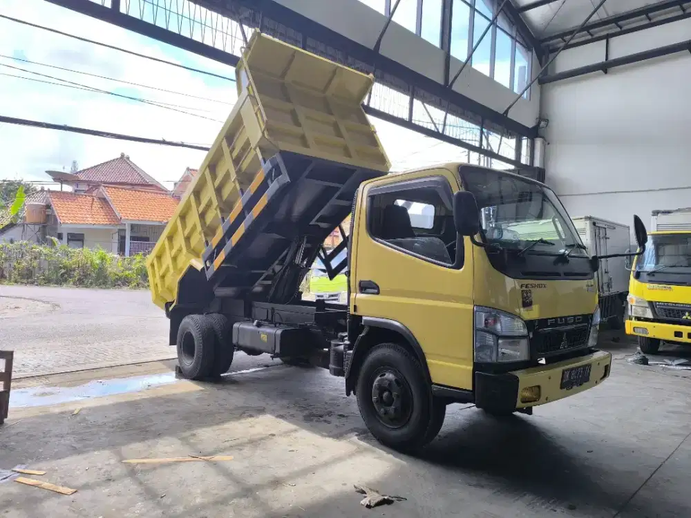 Canter SHDX Th2023 Dump Truk