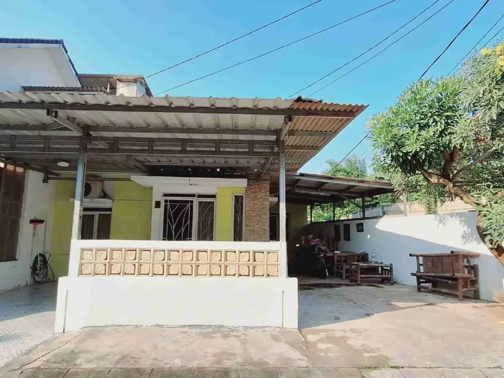 rumah hoek siap huni dekat fasilitas umum dan exit tol dijual murah