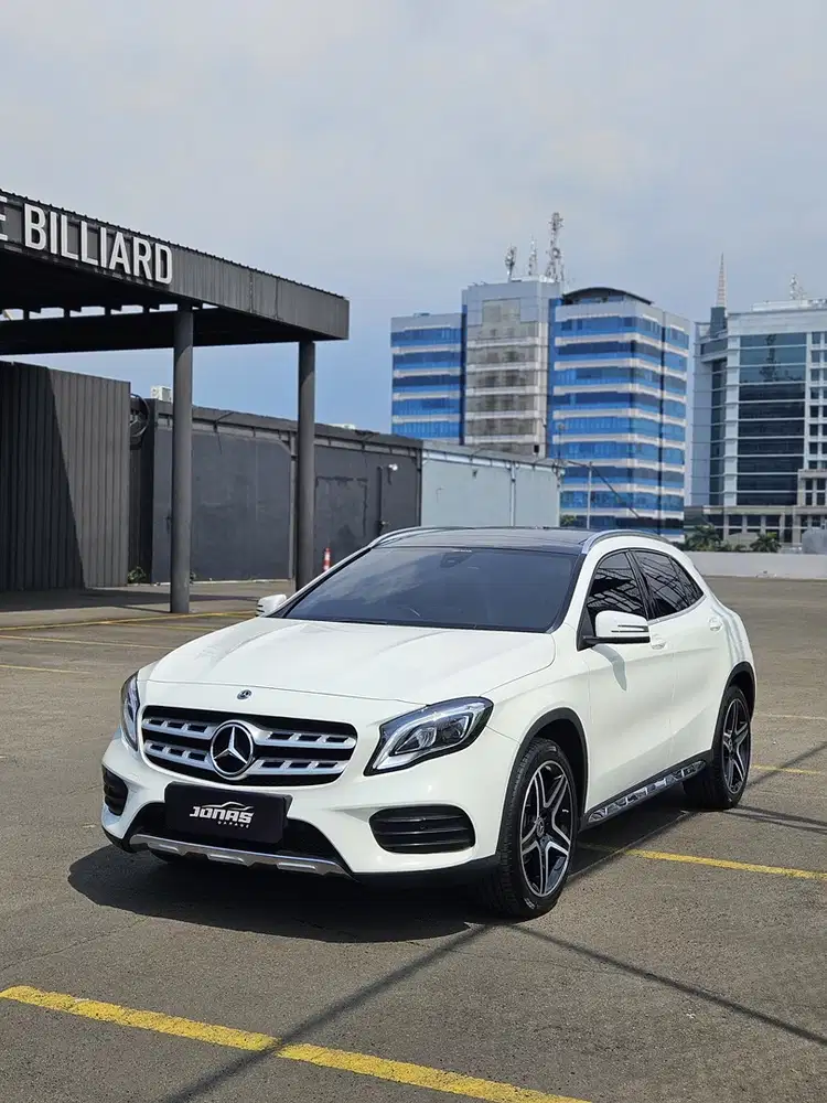 Mercedes-Benz GLA200 2018 Bensin