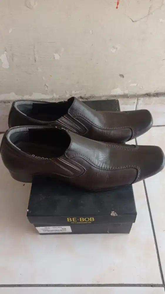 Sepatu kulit pantopel no 38