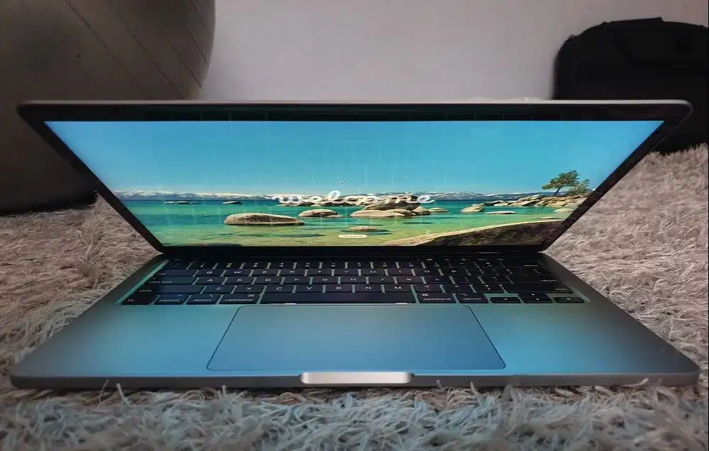 MacBook Pro 2020 Touch i5 RAM 16 SSD 512 Mulus Nominus Harga Pass 6750