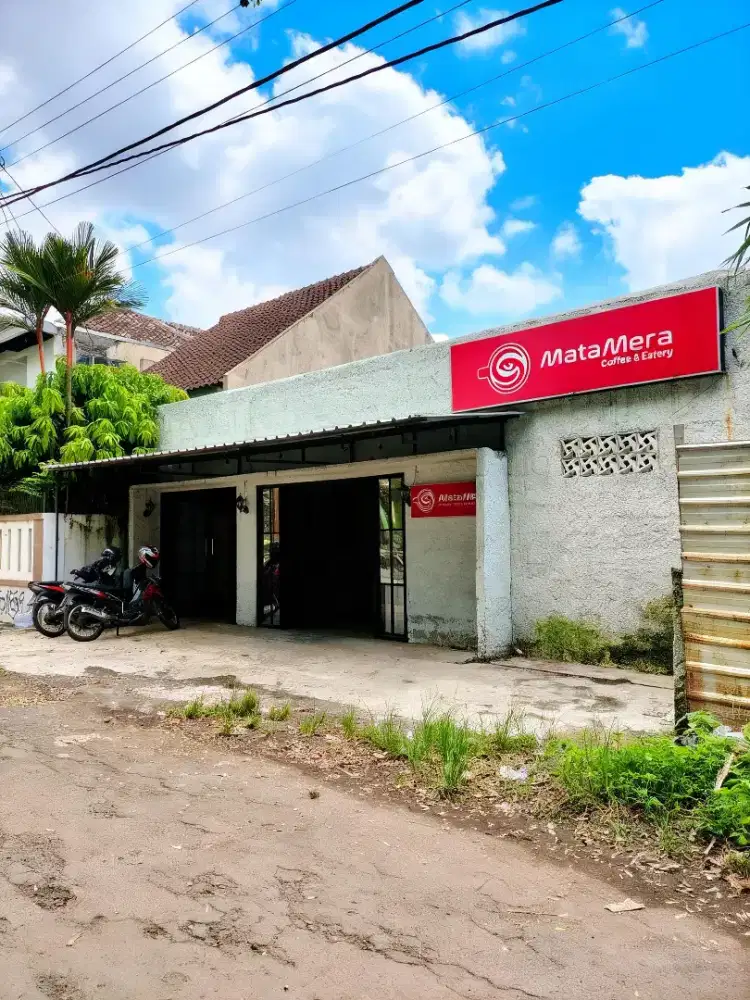DISEWAKAN RUMAH MAKAN/ CAFE