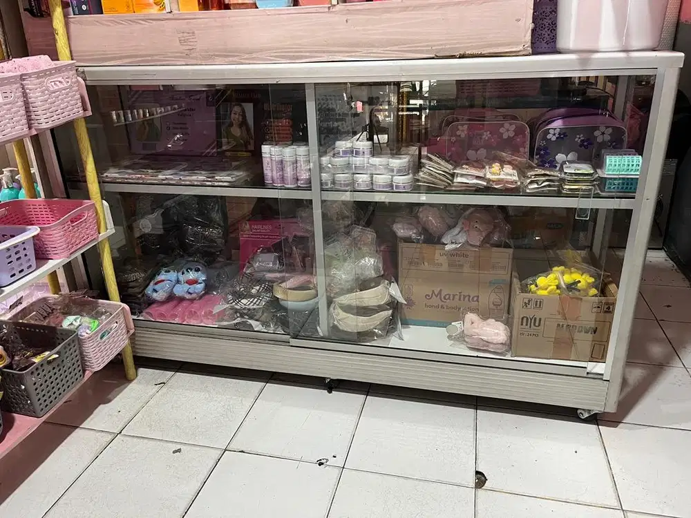 Etalase kaca 40x150x80