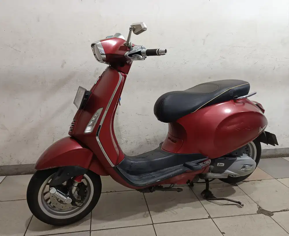 Di jual cepat piaggio vespa sprint i-get 150 3vie siap pakai
