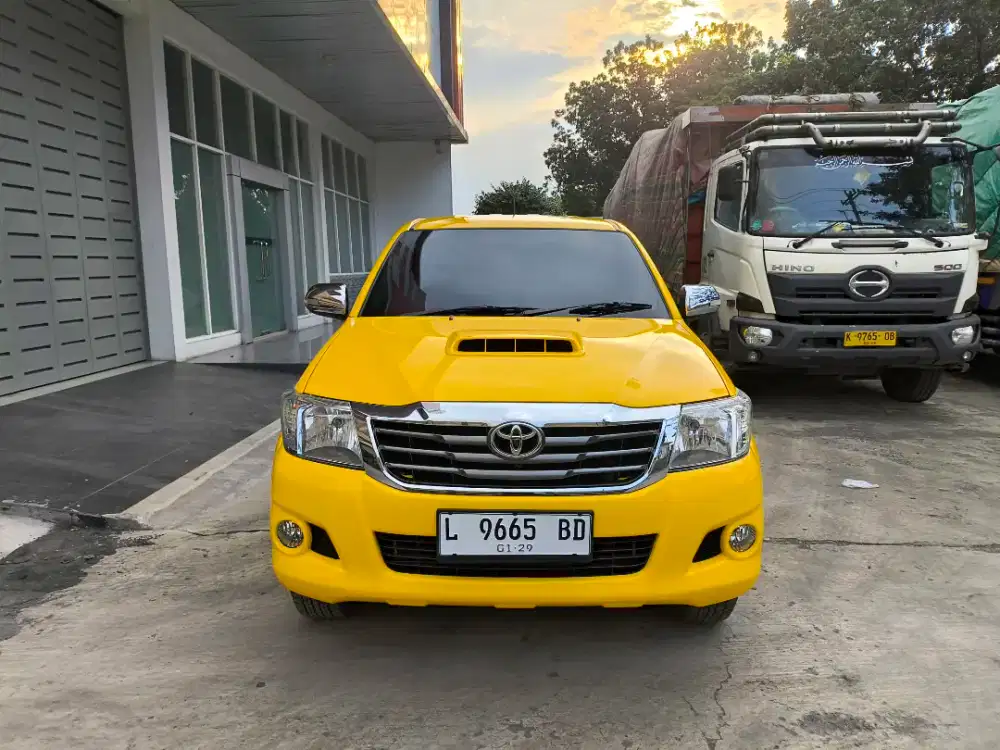 Hilux Vigo DC G 2.5 VNT Turbo 2013
