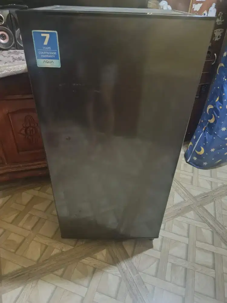 Kulkas 1 pintu merek AQUA