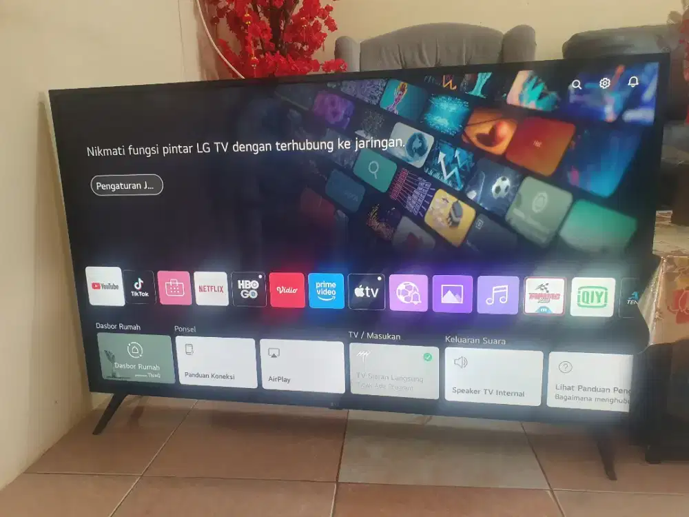 Di jual tv LG uhd 4k 55 inc