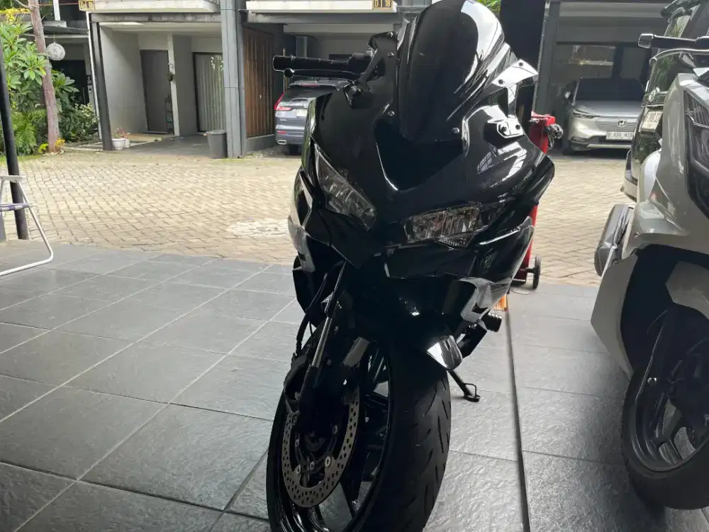Kawasaki ZX 25R