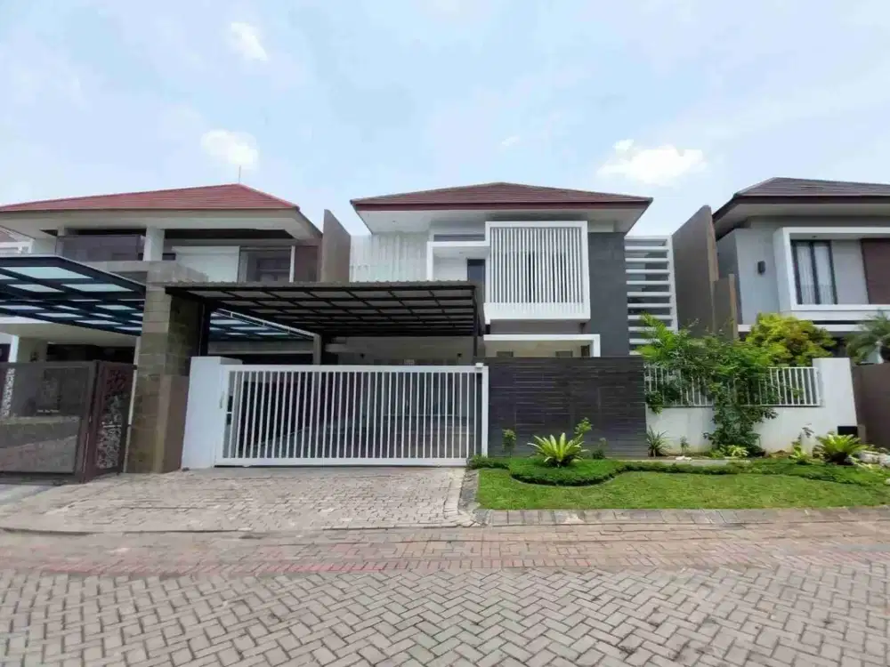 LANGKA JARANG ADA RUMAH DI KAWASAN ELIT GRAHA FAMILY ROW JALAN DOUBLE WAY SURABAYA BARAT