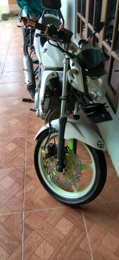 Di jual Yamaha Vixion 2011