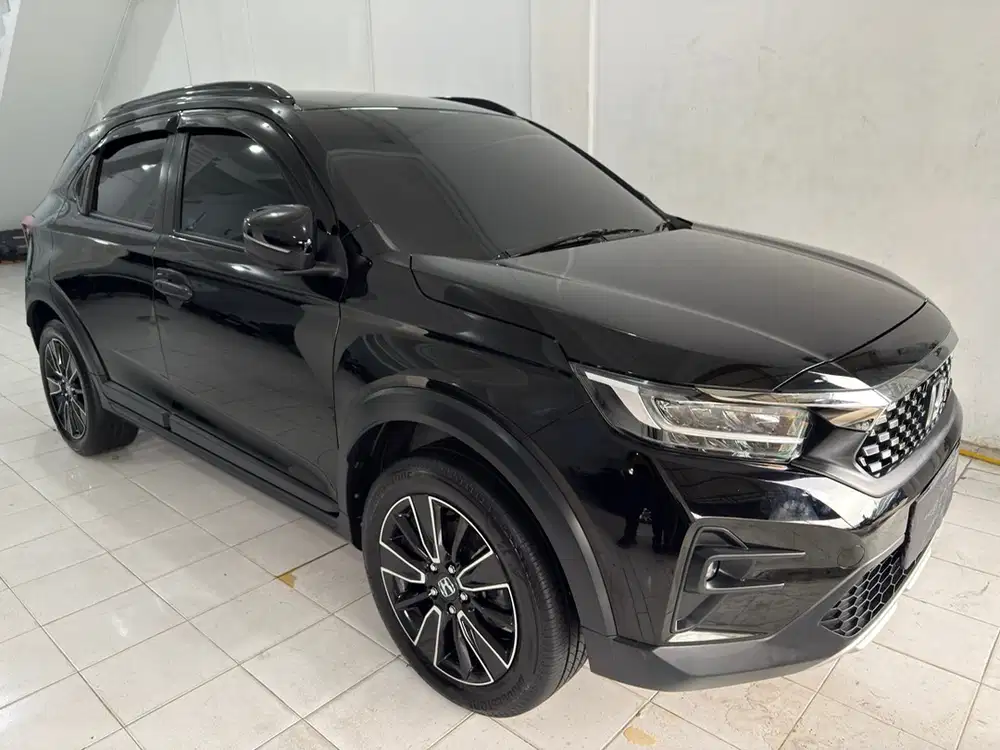 WR-V RS CVT 2023 Hitam