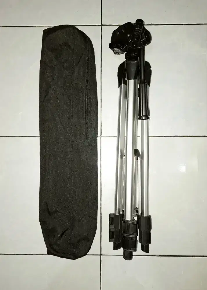 TRIPOD CAMERA TINGGI 115 CM