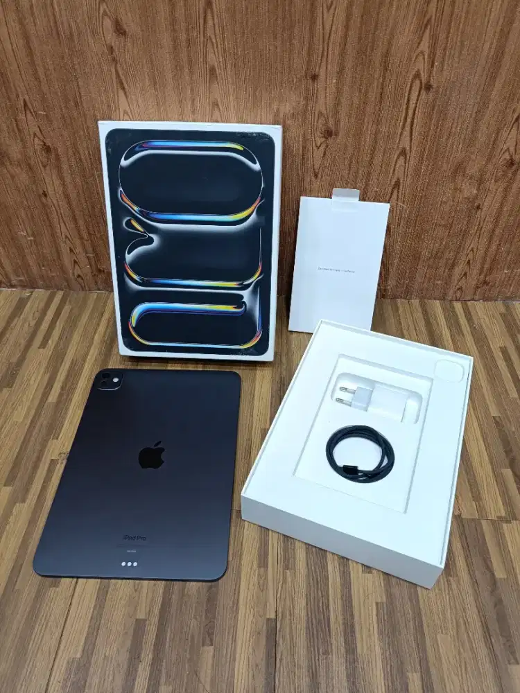 Apple iPad pro M4 11 inch 256GB Wifi Second iBox Mulus Like New