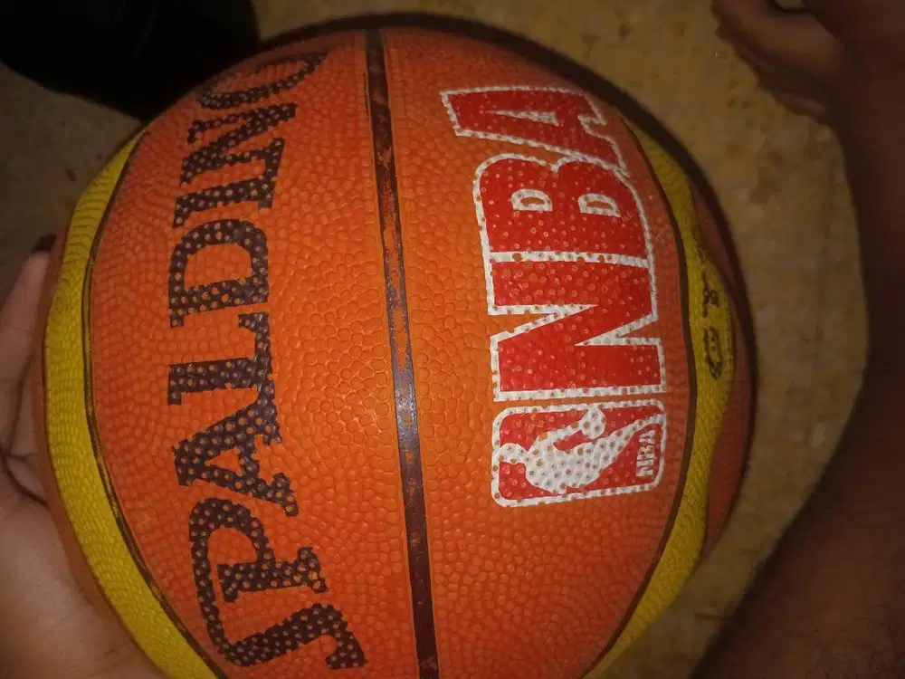 Bola Basket Spalding Size 7