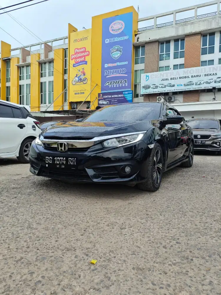 Civic Turbo ES 1.5 AT 2018 hitam istimewa dp 35