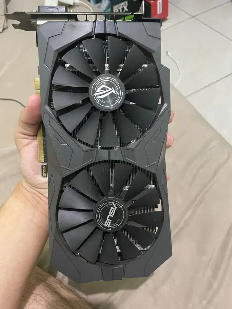 RX 570 4GB ROG STRIX