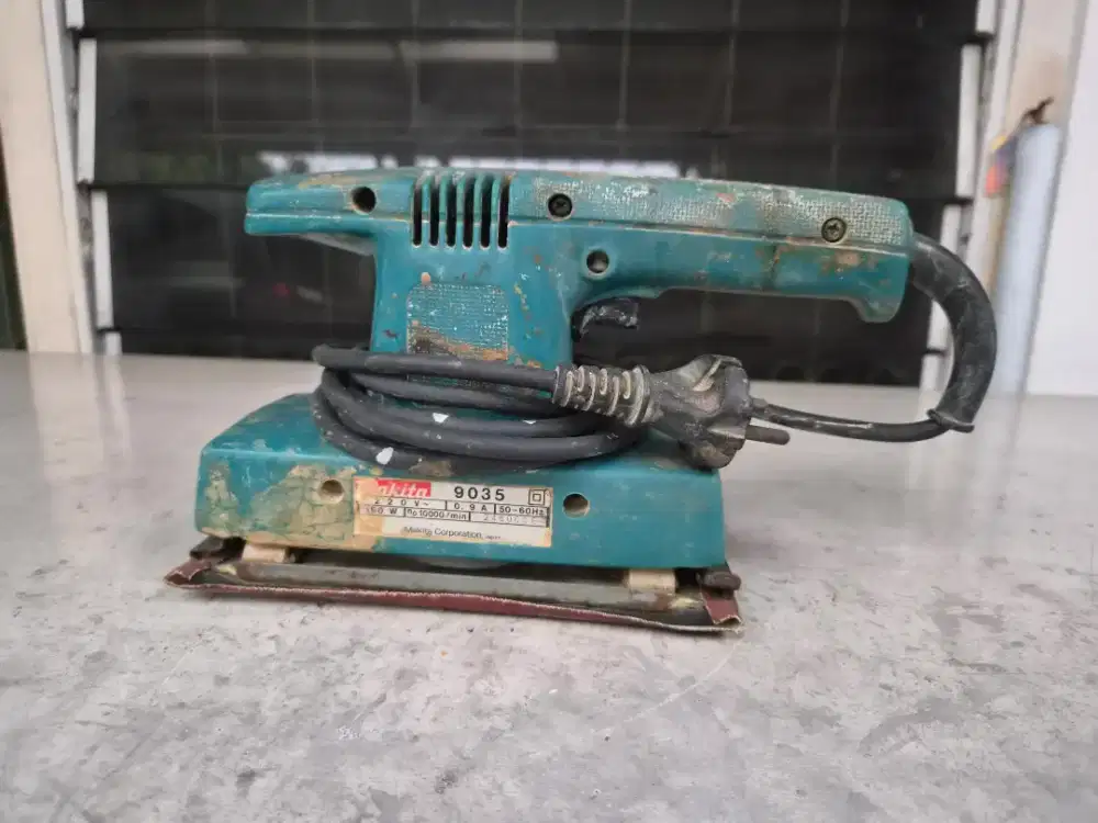 Mesin Sander (Amplas) Makita 9035