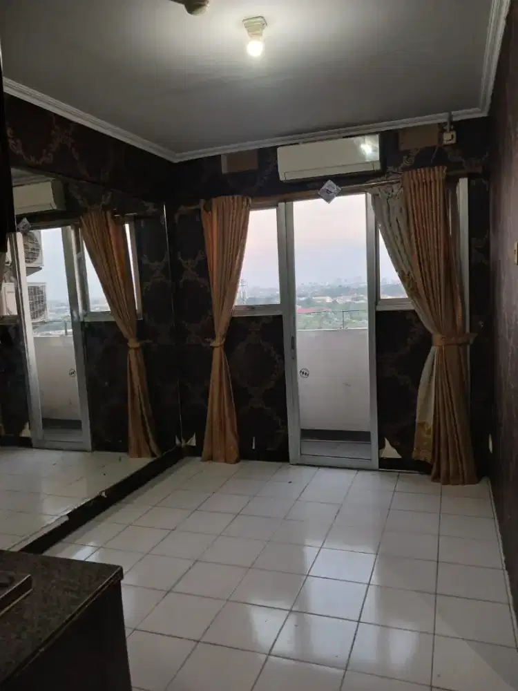 Disewakan unit 2BR 1KM