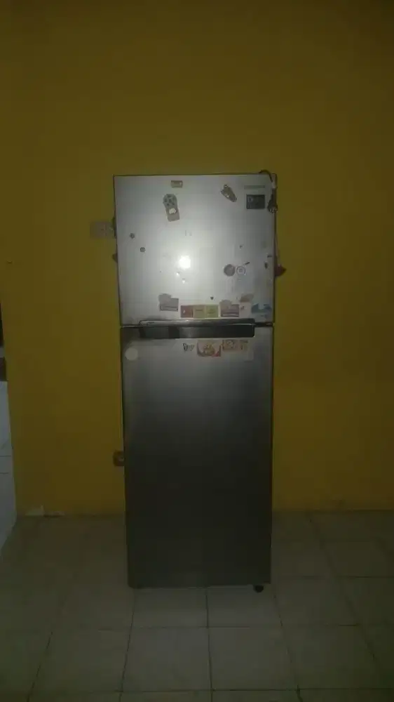 Jual kulkas kondisi rusak