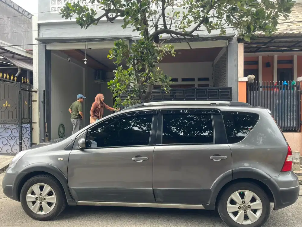 Nissan Livina 2012 Bensin