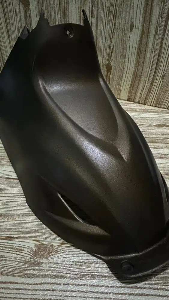 Cover bawah jok/cover frame front spin125 copotan sdhrepaint magnesium