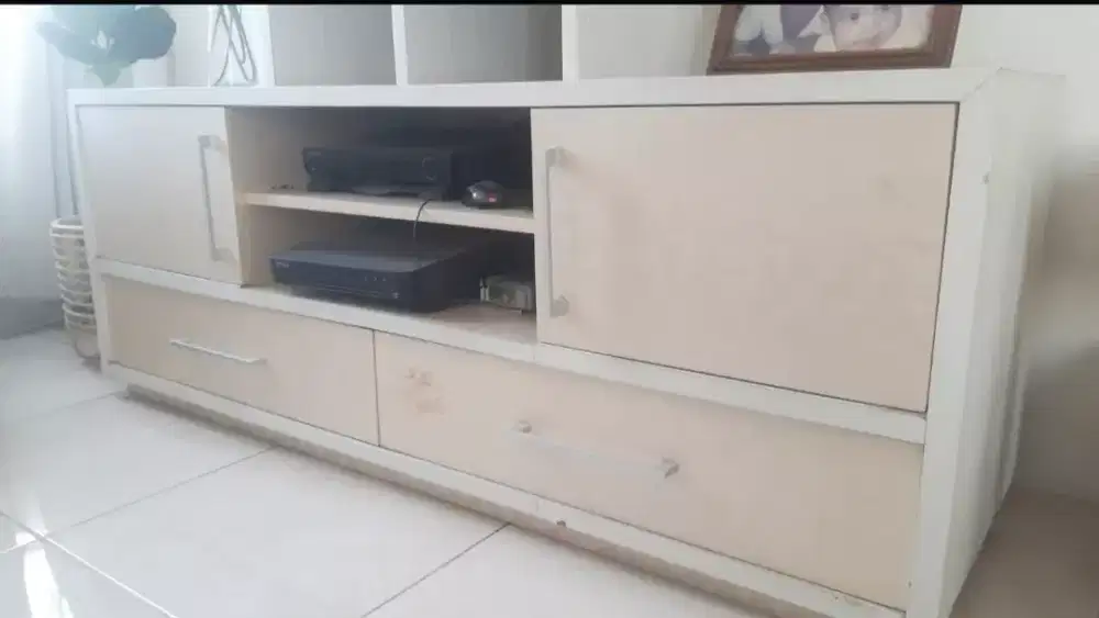 Rak tv panjang 150 cm