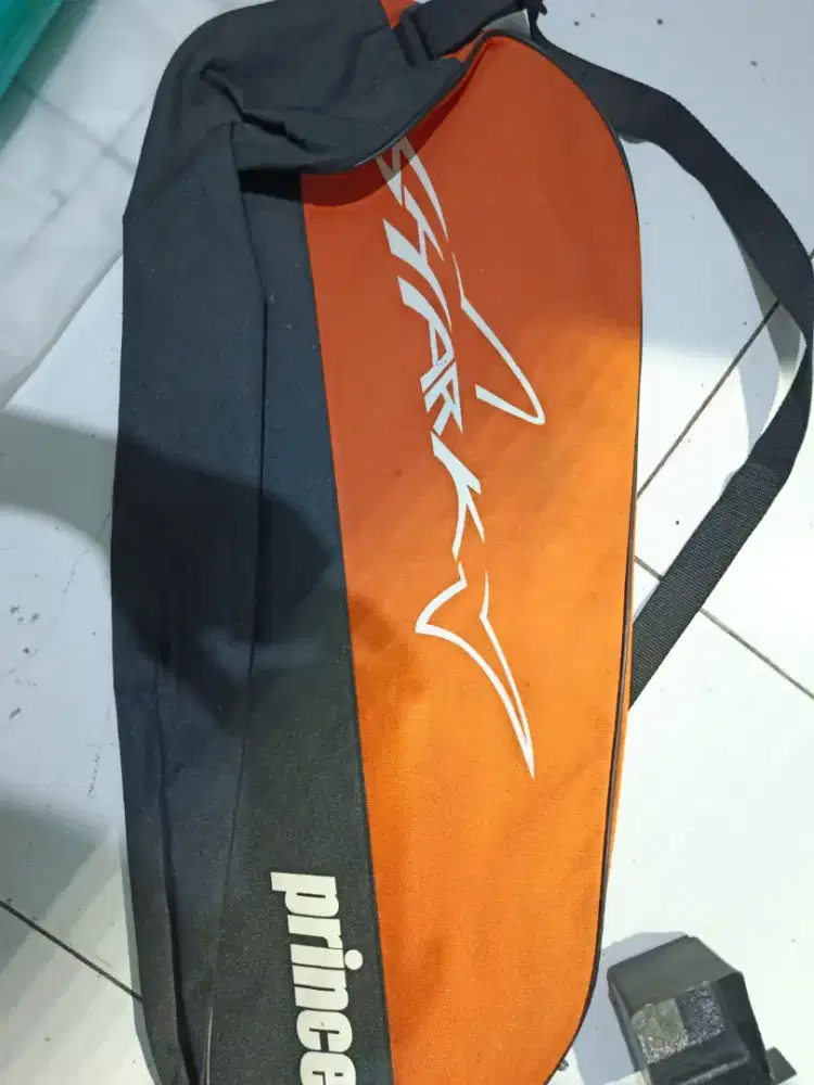 Tas dan Dunlop.